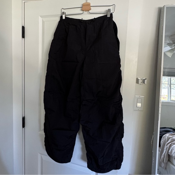 Aritzia Aviator Parachute Pants - Picture 1 of 4